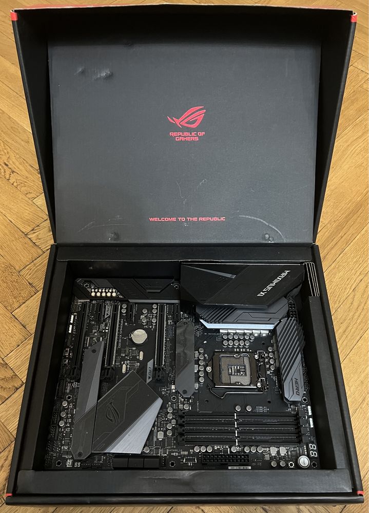 Материнская плата ASUS ROG MAXIMUS XI HERO