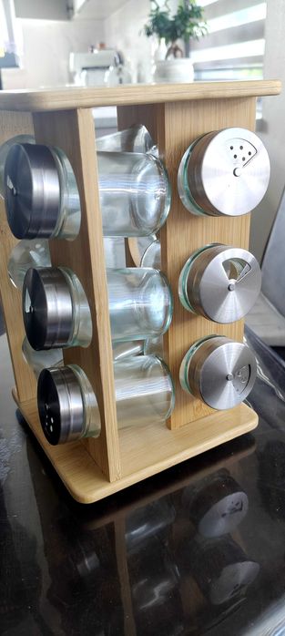 Bambusowy stojak na przyprawy