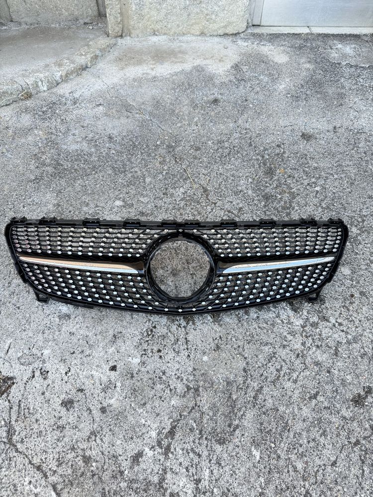 Grelha Frontal Mercedes Classe A W176 PRETO
