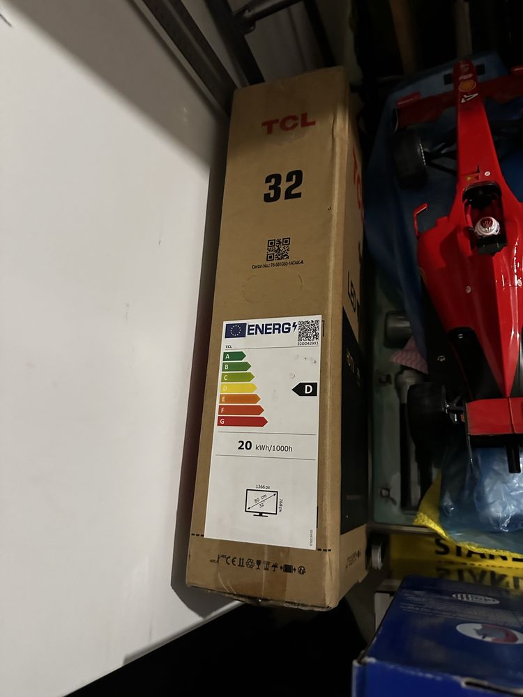 Telewizor TCL LED 32DD429 - 32 cale, HD Ready - jak nowy