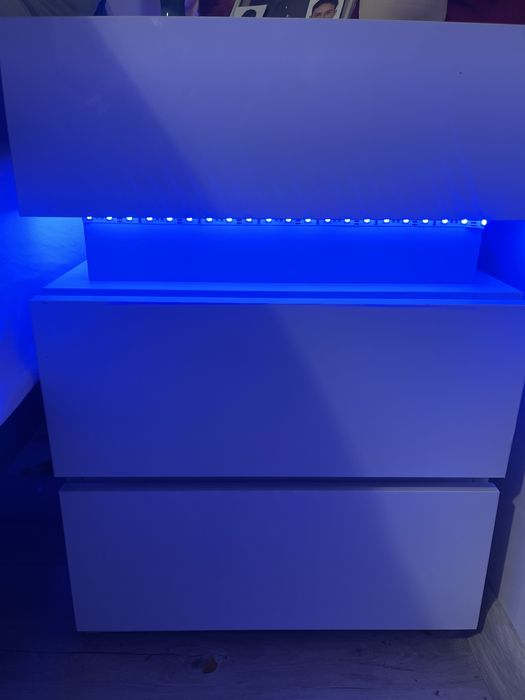 Sprzedam nowa szafke nocną LED
