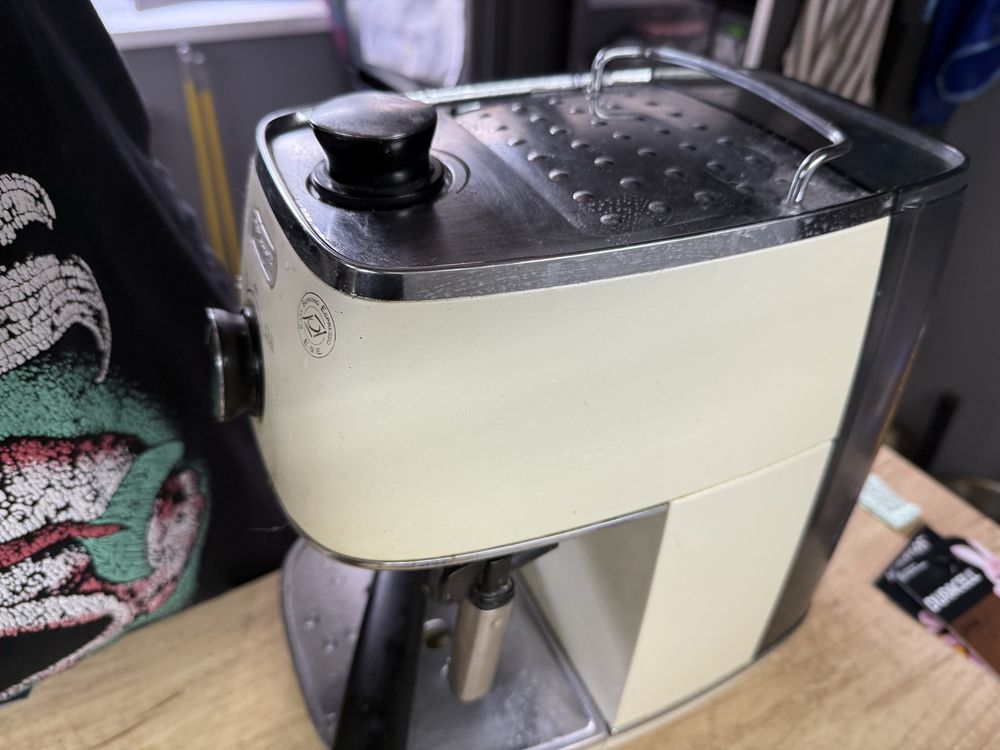 Кавомашина delonghi