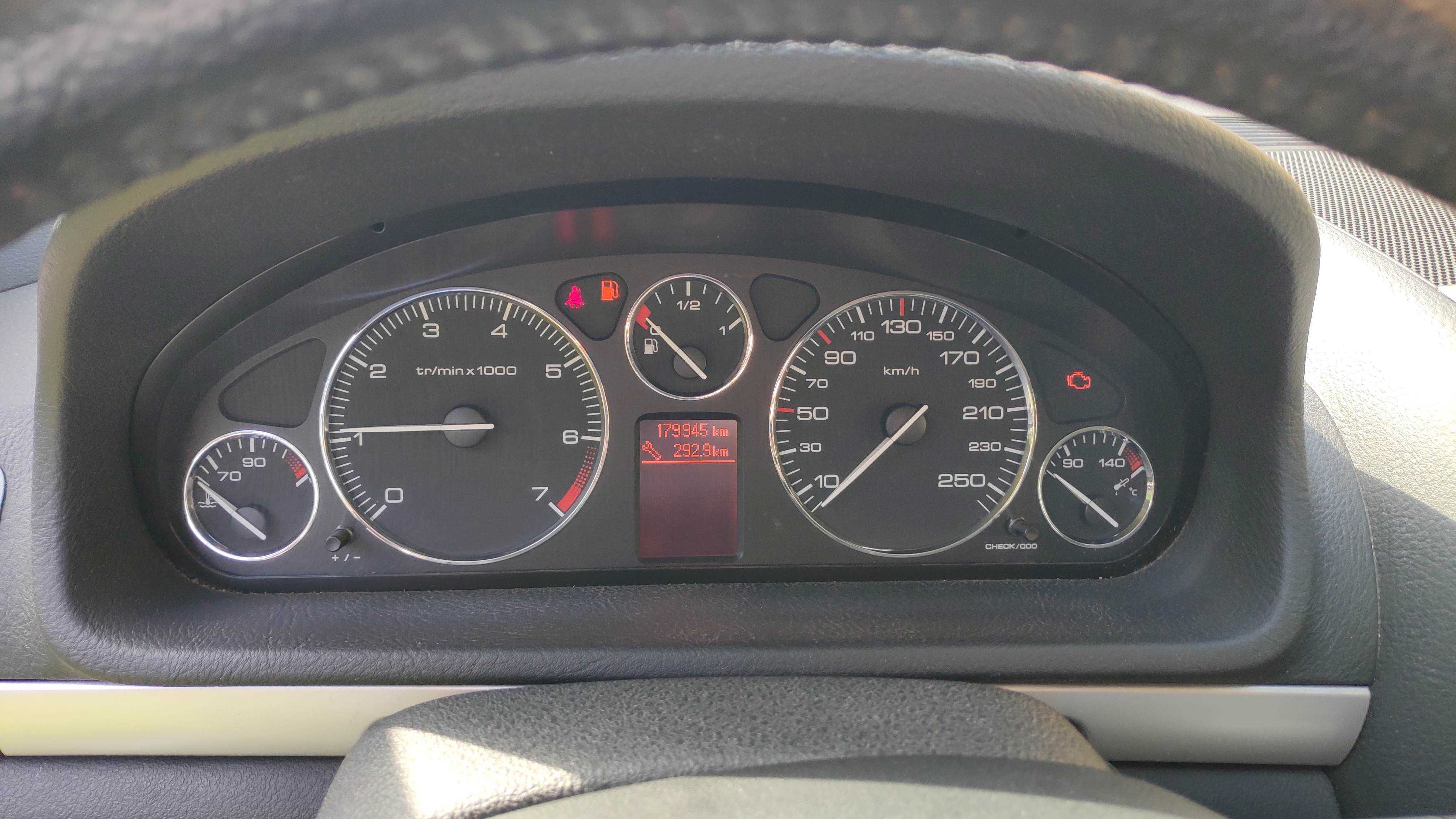 Peugeot 407 Sedan 2.0 16V 136KM 100kW 2005r