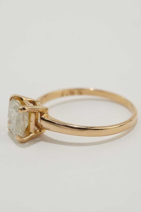 Złoty pierścionek z brylantem 18K  2,07g