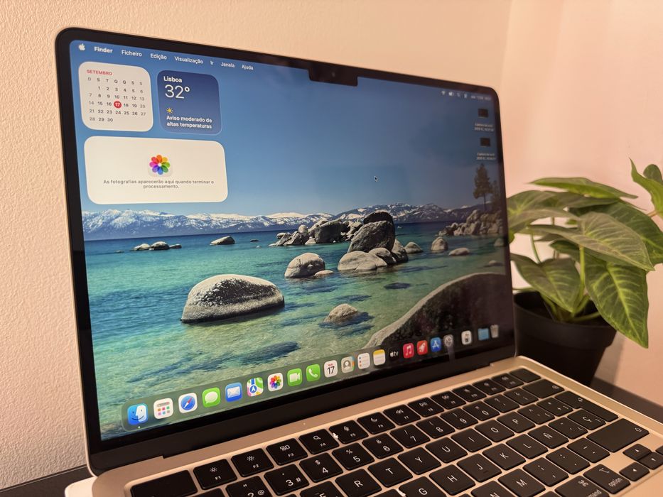 Pack Macbook M4 Air 256Gb semi novo com Ofertas.