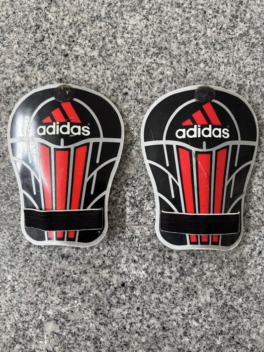 Caneleiras da Adidas