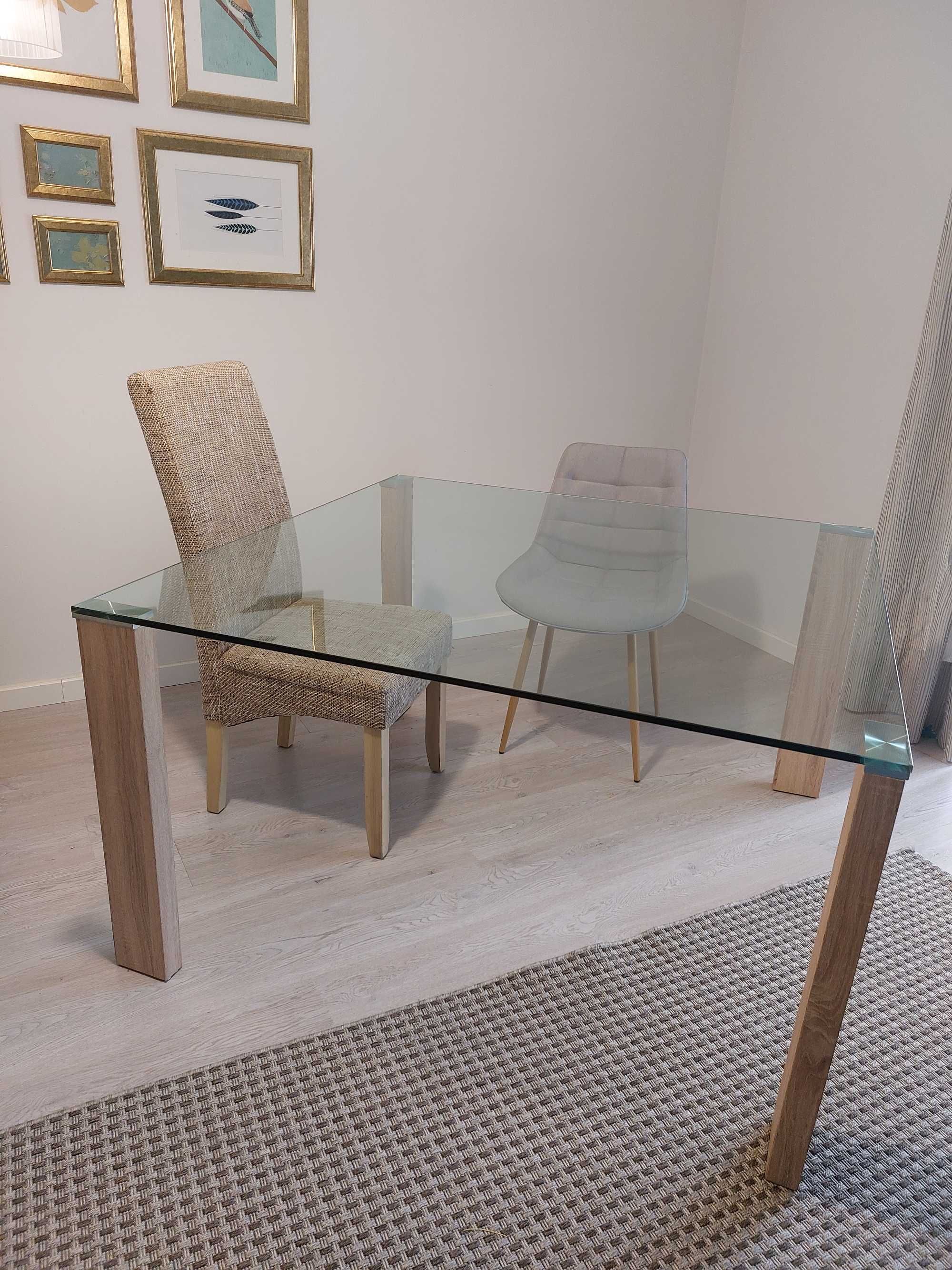 Mesa de sala em vidro