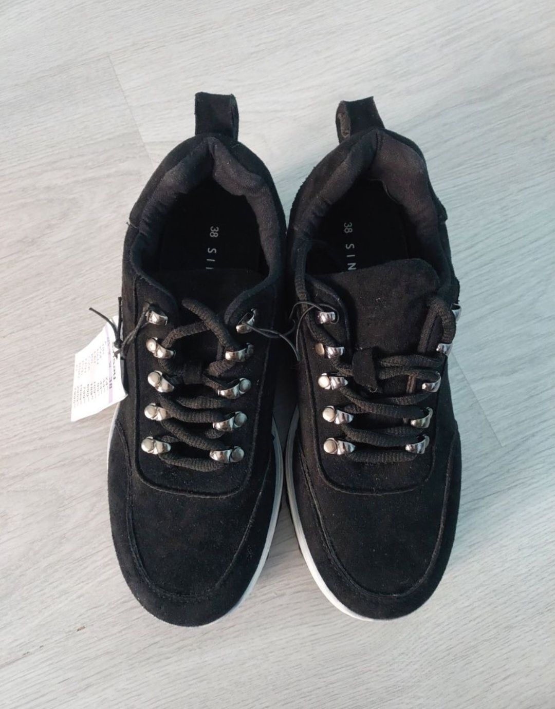 38 buty sneakersy trekingowe sinsay na wysokiej
masywnej podeszwie
