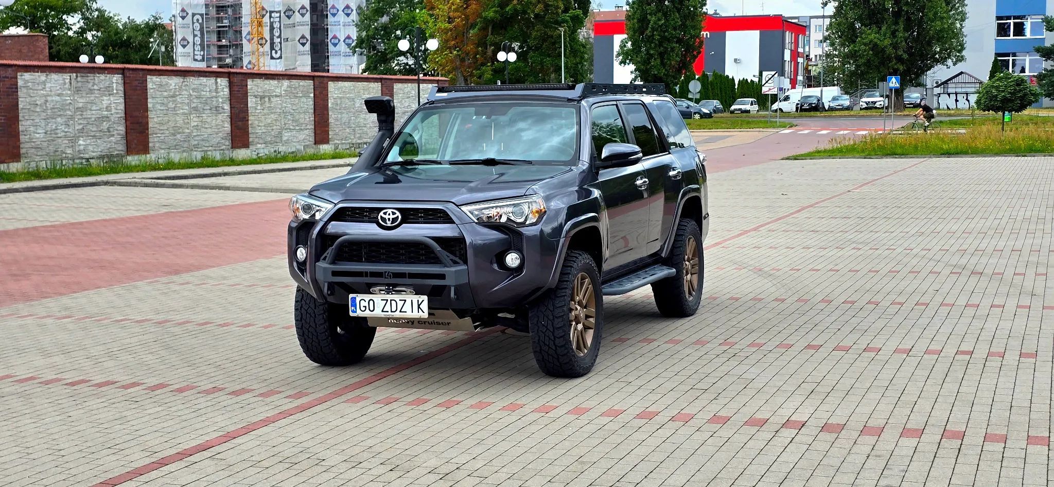Toyota 4-Runner Limited, na wyprawy