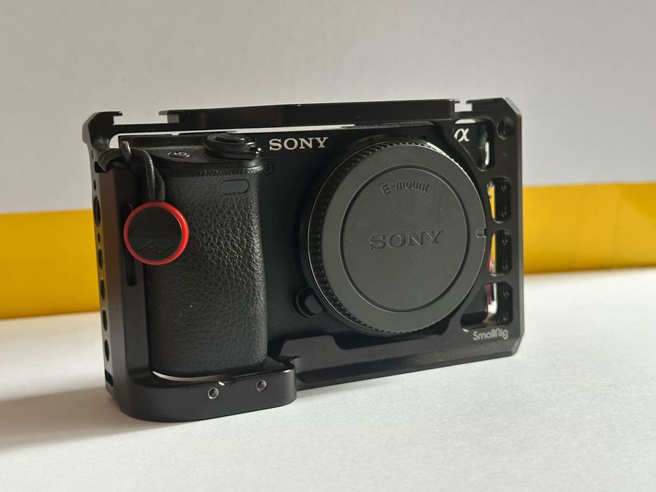 Body Sony a6400 + Klatka SmallRig