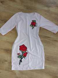 Sukienka różowa z różami