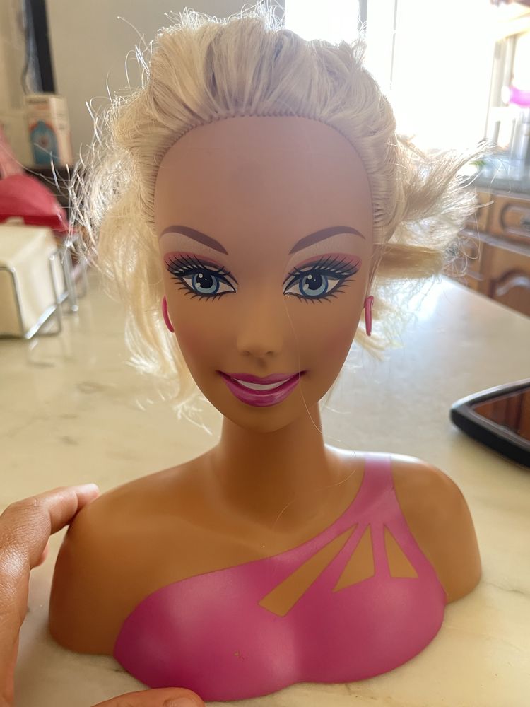 Busto barbie penteados 1998