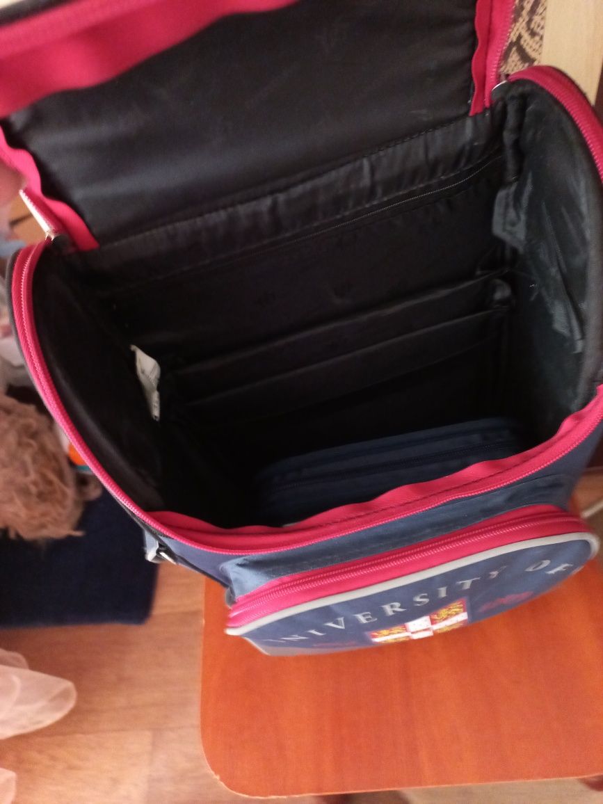 Продам шкільний рюкзак з ортопедичною спинкою