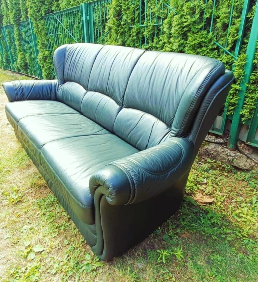 Skórzana zielona sofa trzyosobowa