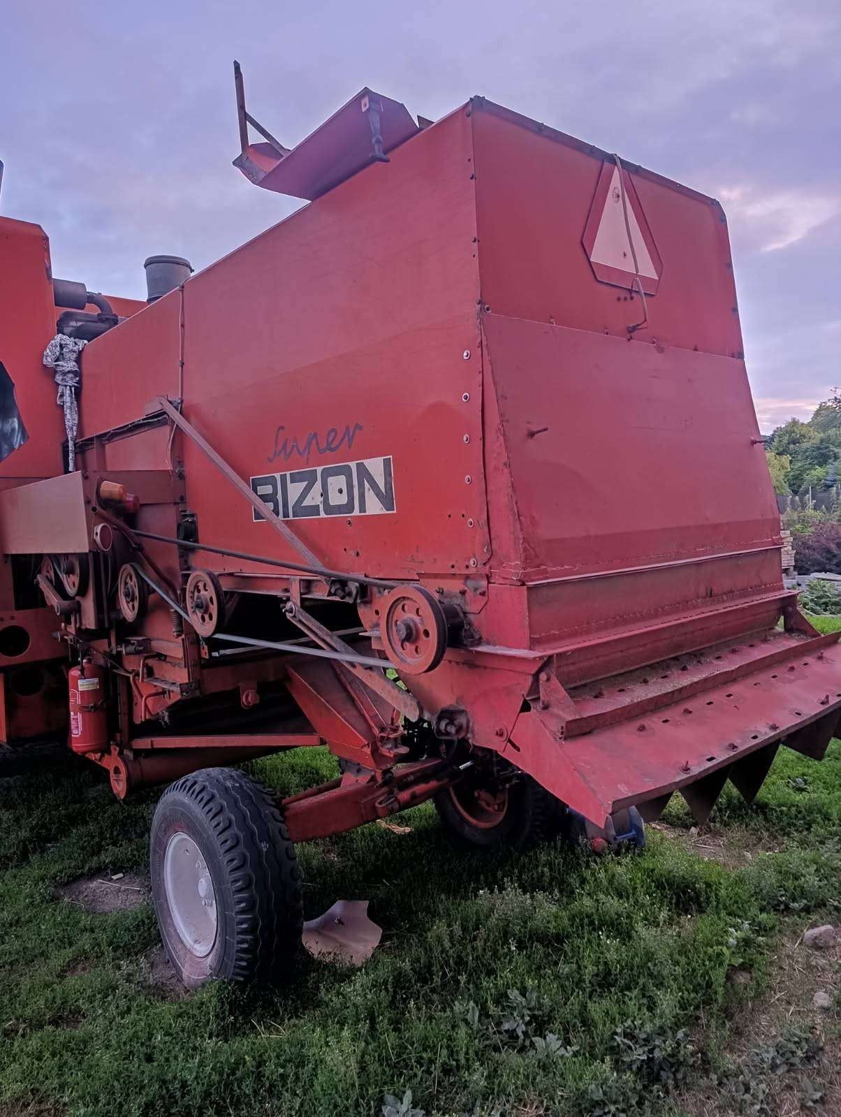 Kombajn zbożowy bizon ZO-56