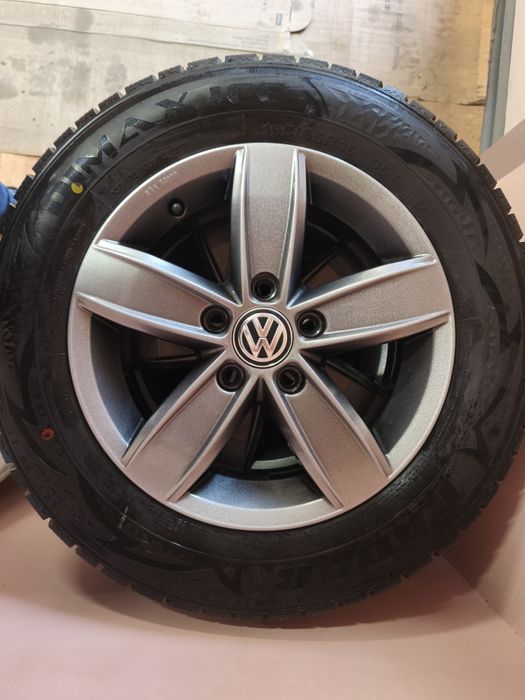 Колеса диски з шинами R15 Volkswagen, Skoda, Audi, Seat