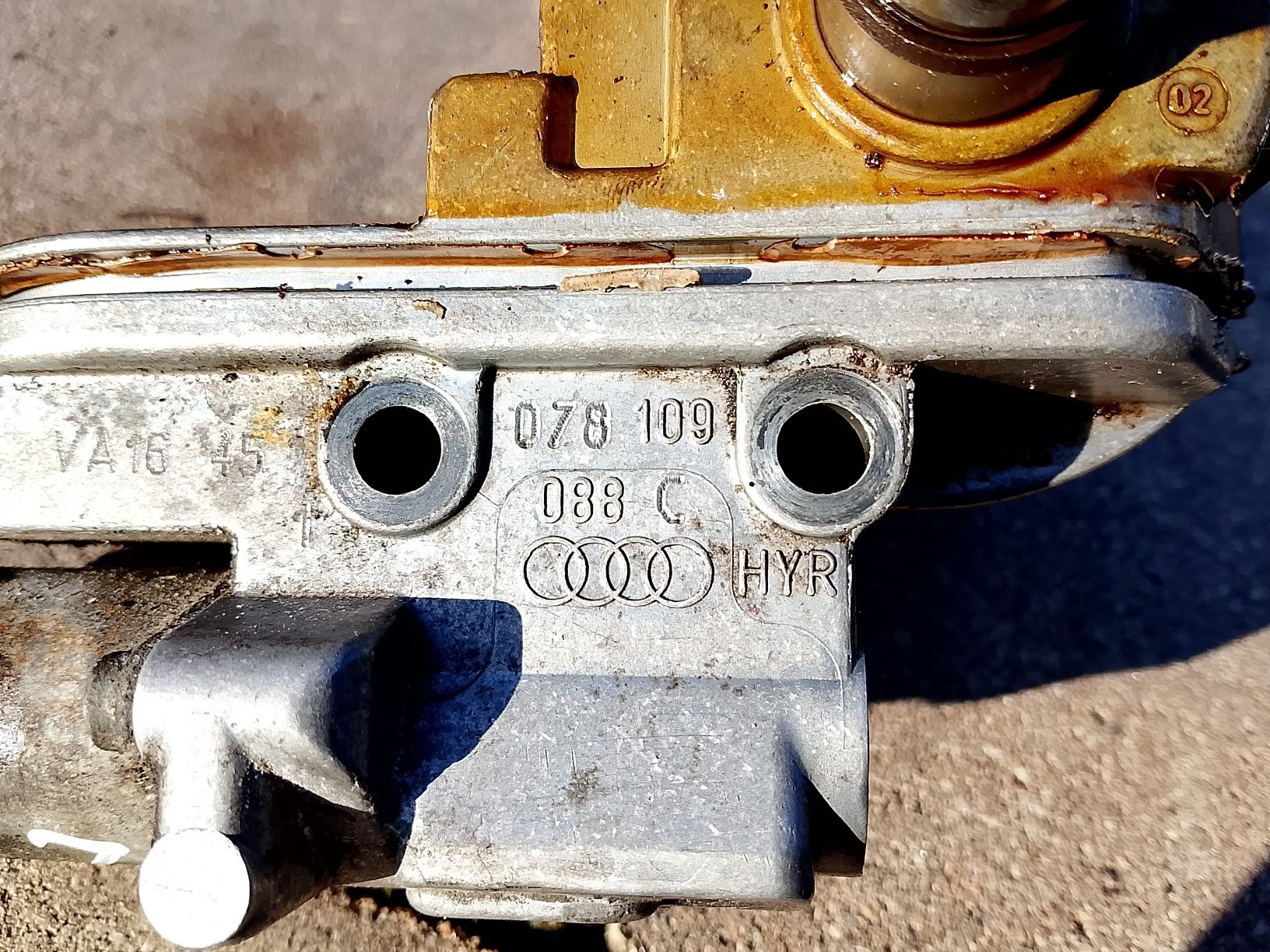 Napinacz łańcucha rozrządu Audi A6 C5 2,4, prawy, 078109.088C