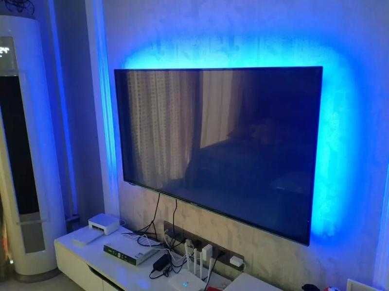 Світлодіодна стрічка RGB 2 м для фонової підсвітки телевізора