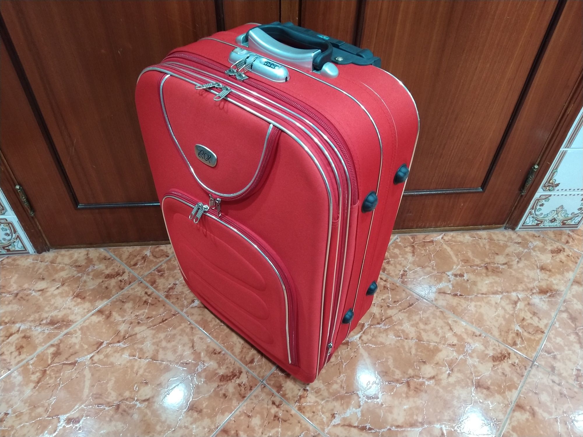 Mala malas de porão até 23 kg viagem casa quarto apartamento vivenda.