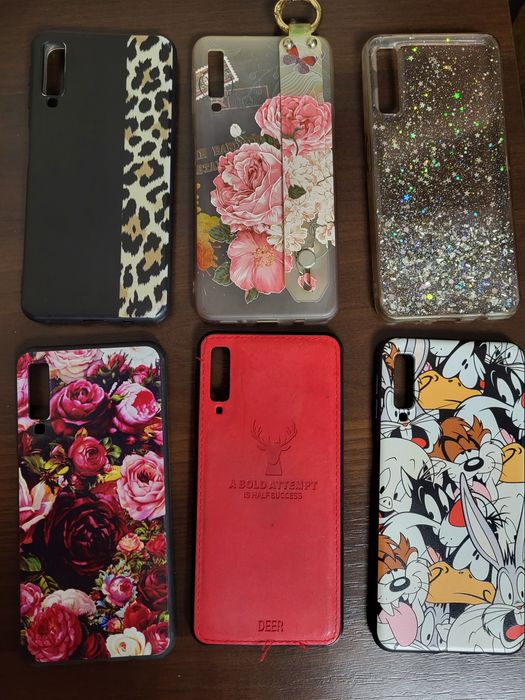 Продам чехлы на  samsung A 7 2018