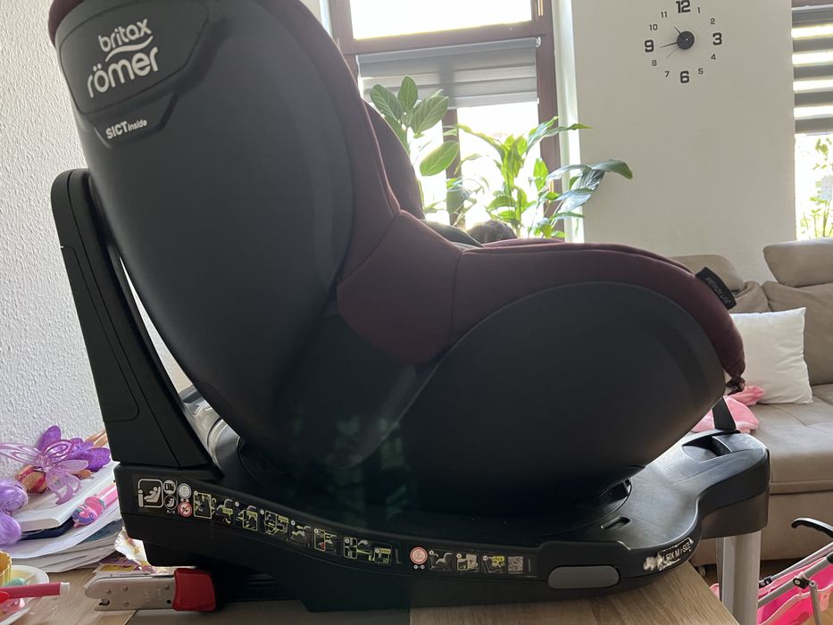 Britax Romer Dualfix M i-Size isofix (burgundy)