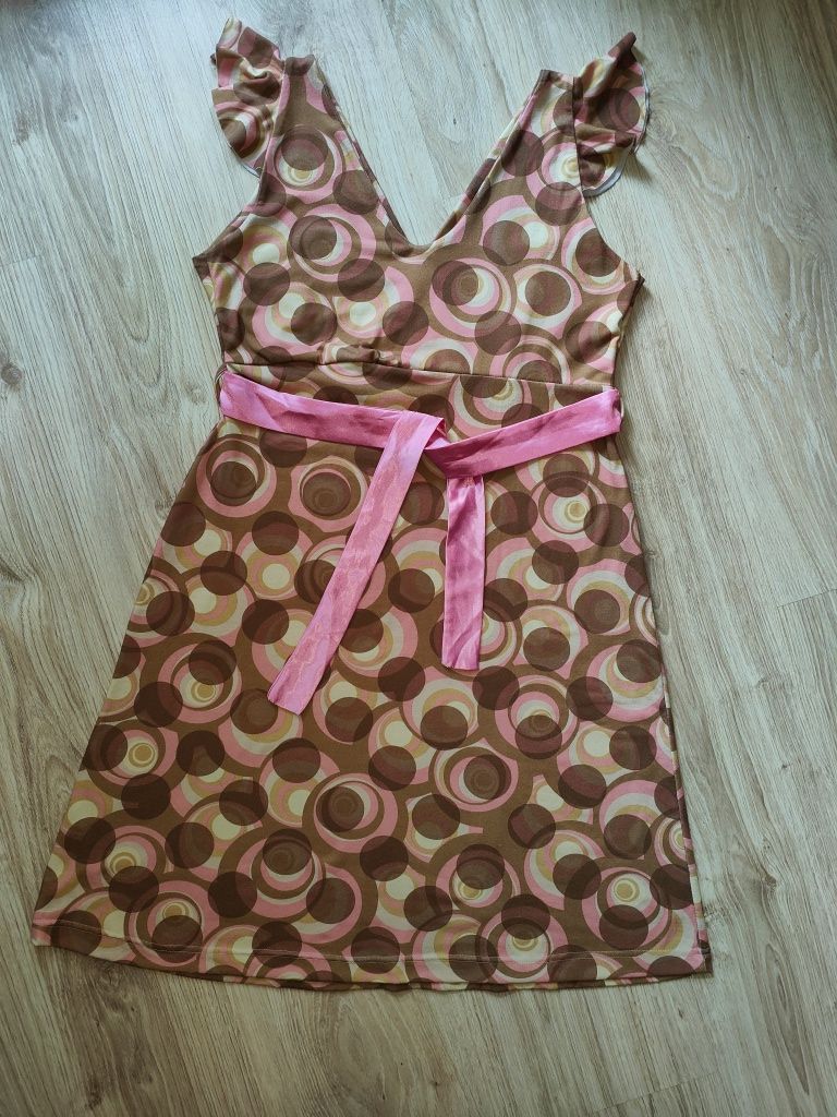 Sukienka w kolorze brązowo różowo beżowym na rozmiar 36-38