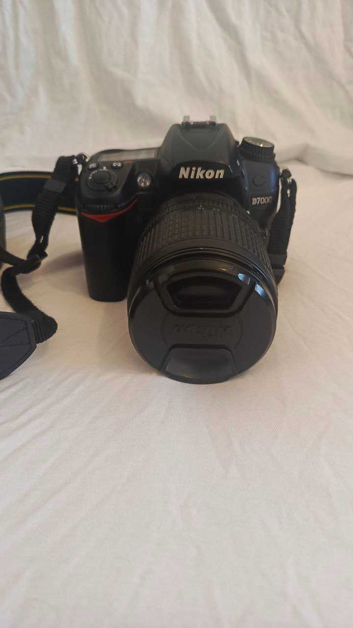 Цифрова фотокамера Nikon D7000 + об’єктив та карта пам’яті в подарунок