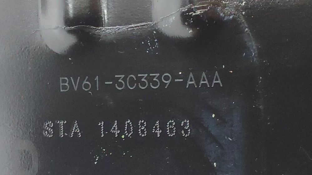 Braço de suspensão frente direito FORD Focus III