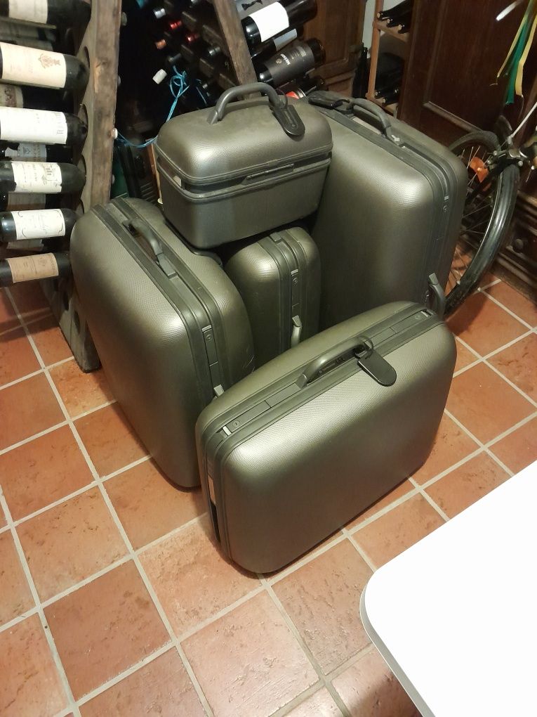 Vendo 5 malas samsonite  de porão rígidas