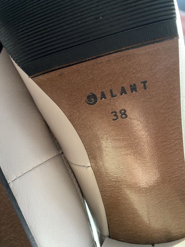 Buty Galant skórzane czółenka 38