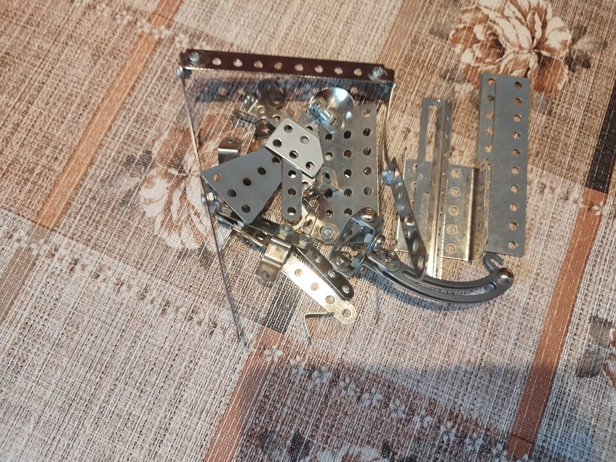 Figurki z magnesami Magno-z zestaw z metalowymi pojazdami