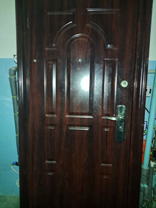 Продам вхідні двері