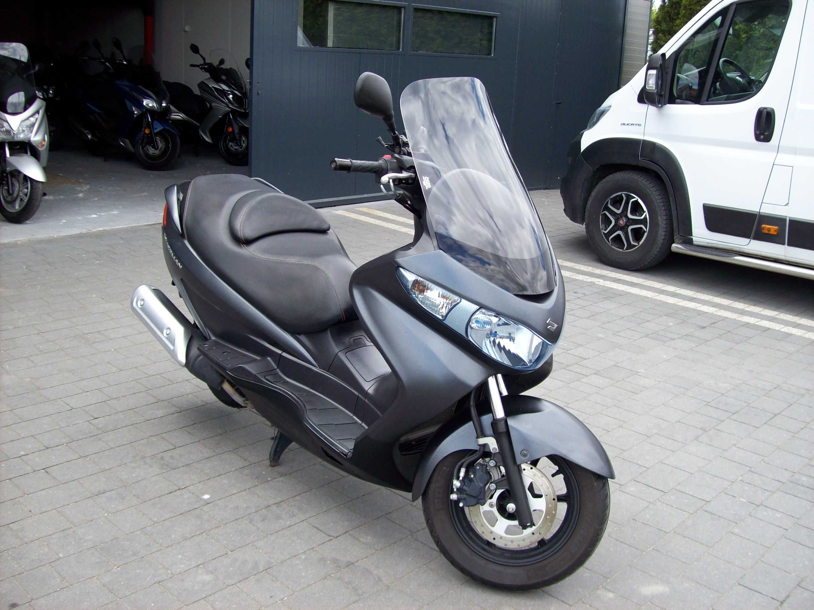 Suzuki Burgman 125 wersja Executive zarejestrowany w Polsce 2012 rok