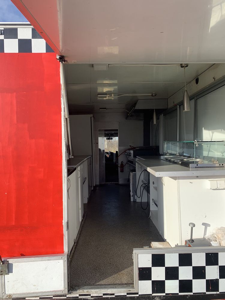 Foodtruck peugeot boxer 2004 w pelni wyposazony.