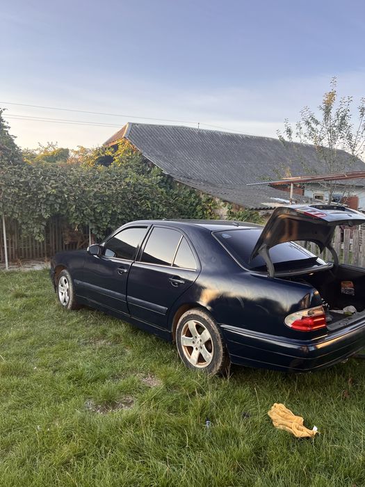 Мереседес E210 рест