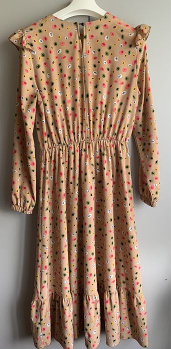 Сукня з довгим рукавом довжина міді