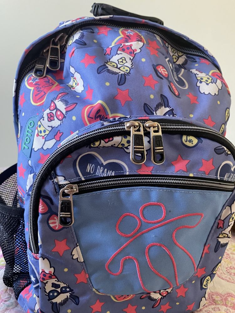 Mochila escolar NOVA