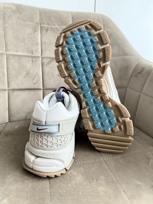 Nike Zoom Vomero Roam Grey 37 розмір оригінал