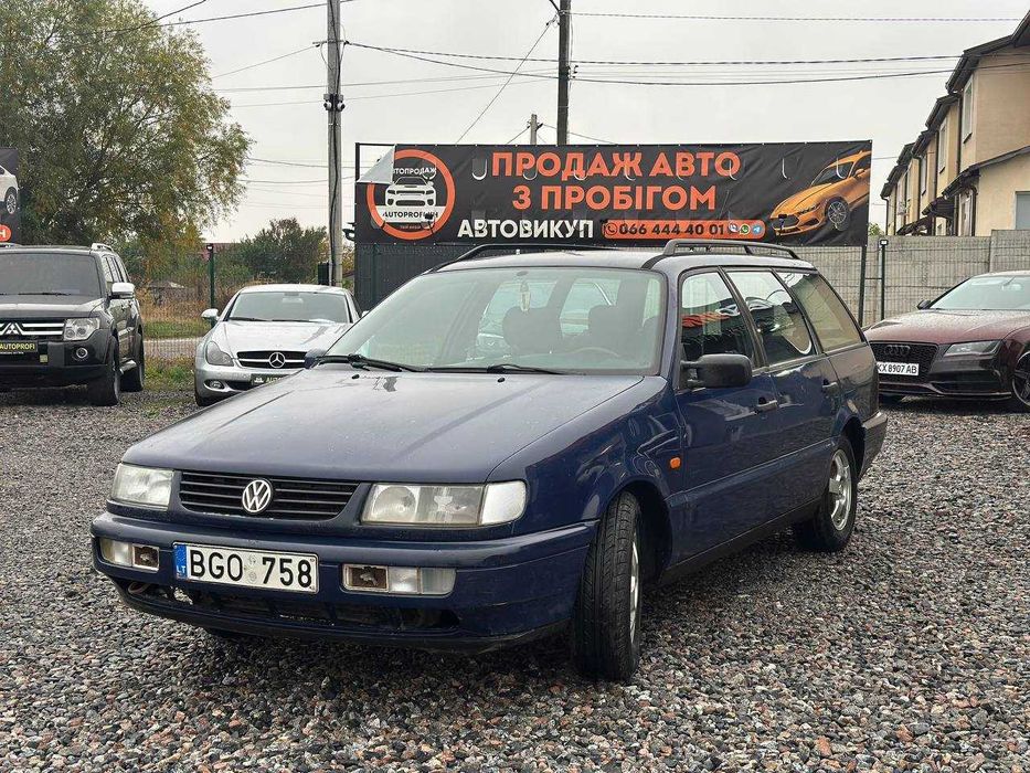 VOLKSWAGEN PASSAT B3 1994 рік 1.8 газ/бензин