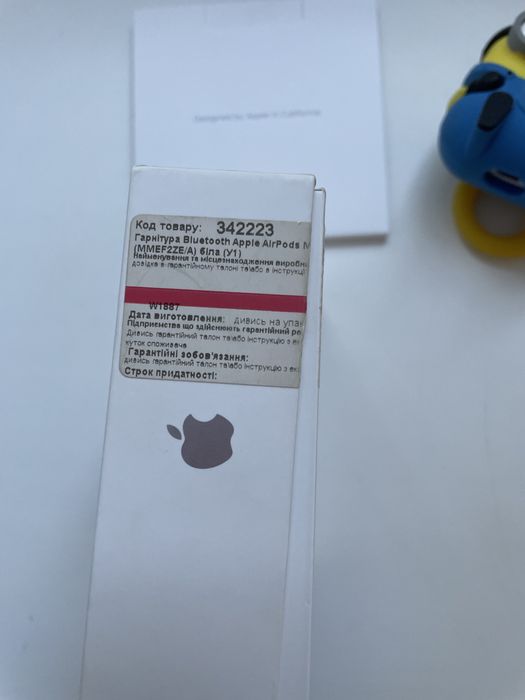 AirPods (оригінал) із зарядним кейсом + чохол Minion