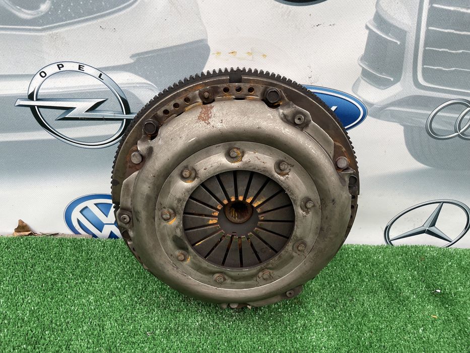 Маховик voyager ram van 2.5td сцепление диск корзина Крайслер додж