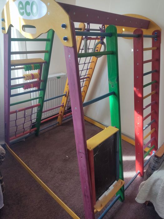 Дерев'яний дитячий спортивний комплекс з гіркою для дому