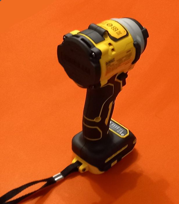 Klucz udarowy akumulatorowy Dewalt
