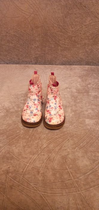 Ботиночки для девочки  30 р