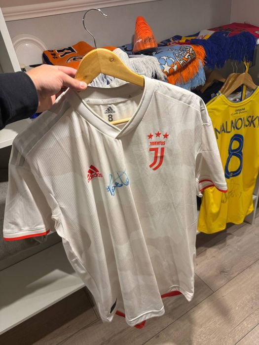 Футболка juventus з автографом Альваро Моратта