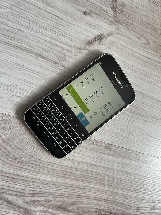 BlackBerry Classic смартфон 2/16 сенсорный