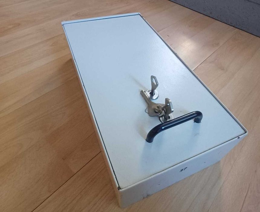 Metalowa Kasetka na kosztowności