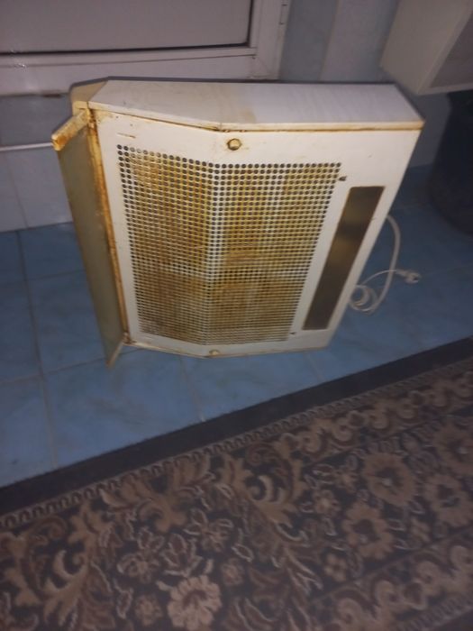 Продам витяжка на кухню бош