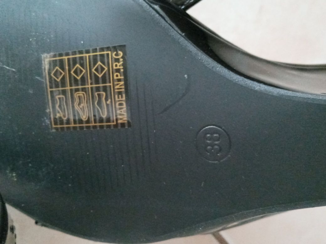 Buty na koturnie - nowe roz.38 Mulanka