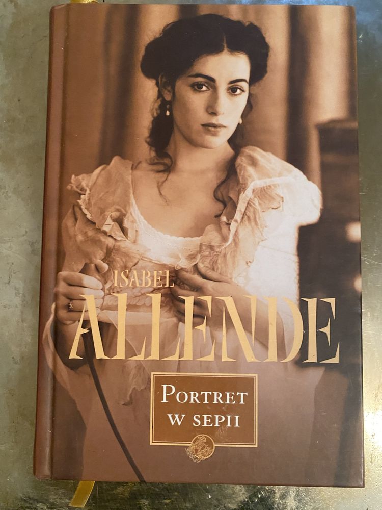 Isabel Allende Portret w sepii